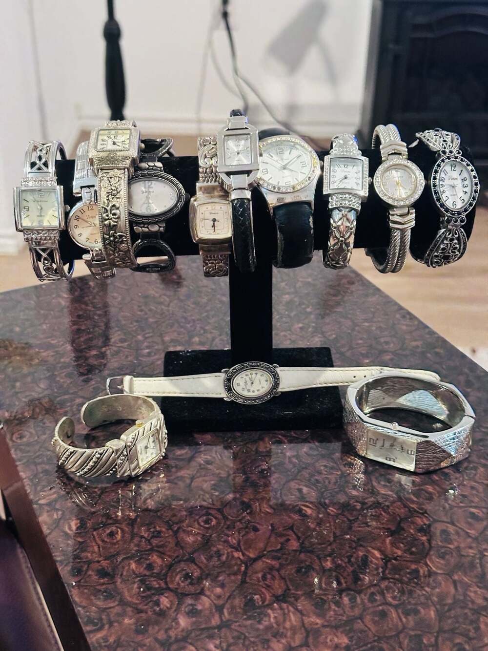 Lot of 13 Women's Fashion Watches Vivani Geneva Studio La Vie Silver Tone